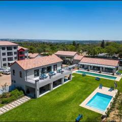 Modern Comfort in a Lifestyle Estate Retreat