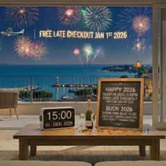 Cocktail Lake Front Family apartment DesenzanoLoft Official Partner Homes & Villas by Marriott Bonvoy