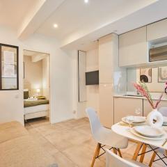 Apartment Le Marais Place des Vosges by Studio prestige