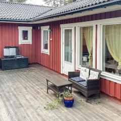 1 Bedroom Stunning Home In Blidö