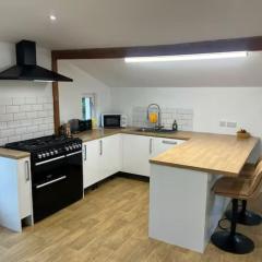 East Sussex rural hideaway with private hot tub & garden