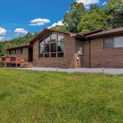 Charming Mountain Home with Panoramic Views near Black Mountain, Marion, NC