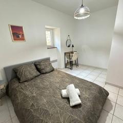 La Halte des Pierrus