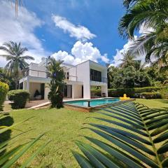 Villa Summer - Private villa by the sea