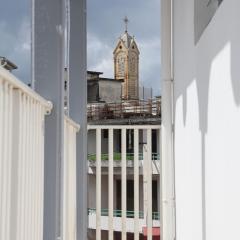 Urban Tropik by KVZ proche de la Place de la Victoire