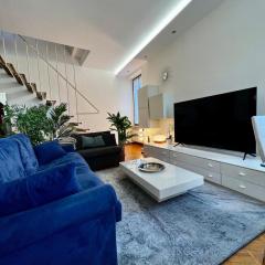 attico ARENA,200mq NETFLIX WIFI AIR CONDITIONING