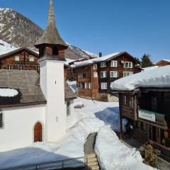Bright Alpine Duplex with Balcony Views