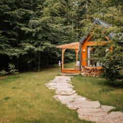 Tiny house nad potokiem