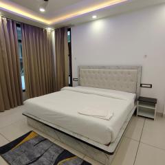 The Warm Palace Home