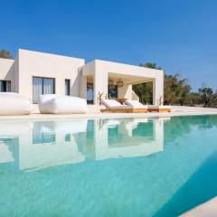 Casaluce, design Villa with Pool in Ostuni