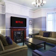 Hayy Contractor House 5 Bedroom Huddersfield Sleeps 18