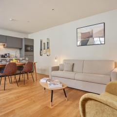 Apartment Center of Paris by Studio prestige