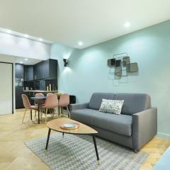 Apartment center of Paris by Studio prestige
