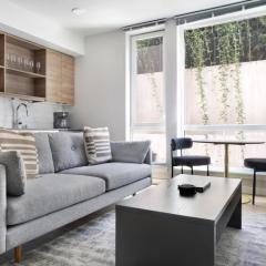 Blueground West Queen Anne view nr Kerry Park SEA-934