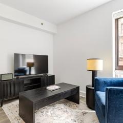 Blueground Hells Kitchen garden nr Times Square NYC-2073