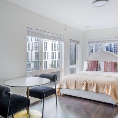 Blueground University Heights rooftop nr Arboretum SEA-917