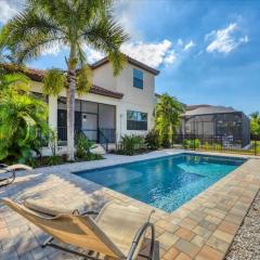 Champions Row Retreat – Pool • Near IMG & Beaches