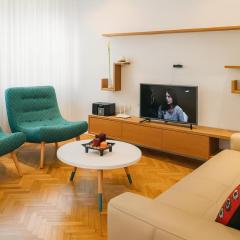 Design Apartment - City Break Apartments