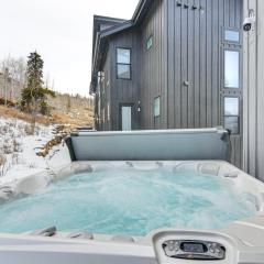 Saltwater Hot Tub! Unit Near Winter Park Slopes
