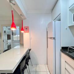 Apartamento encantador próximo a praia com garagem