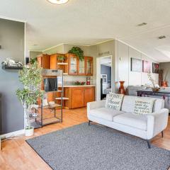 Horse Stalls, Pool and Deck Polk City Getaway!