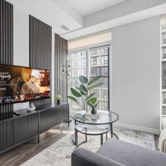 Urban Oasis Steps from Yonge & Dundas Square
