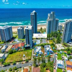 Surfers Beach Resort Coastal Charm Light n Bright