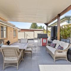 Sandy Serenity - Pet Friendly Beach House