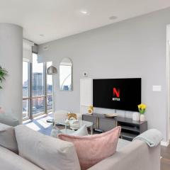 Premier Sub-Penthouse with Panoramic Views & Parking