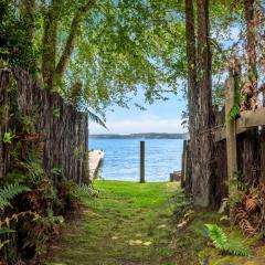 Lakepath Retreat - Lake Rotoiti Holiday Home