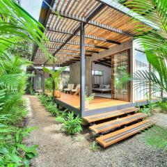 Salt n Pepper - Sage Villa with shared Pool - Adults Only