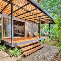 Salt n Pepper - Thyme Villa with shared Pool - Adults Only