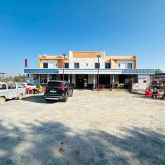 Hotel Shri Shyam And Family Restaurant