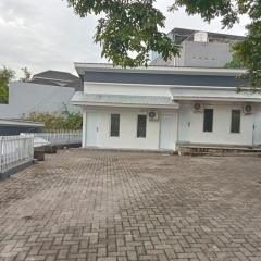 OYO 95063 Afifah Syariah Guest House Manado