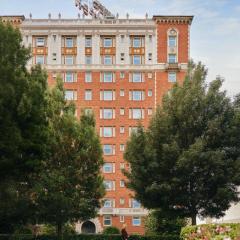 The Huntington Hotel