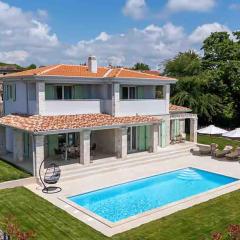 Awesome Home In Stanisi With Private Swimming Pool, Can Be Inside Or Outside