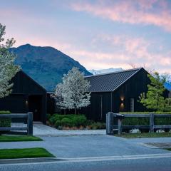 Roys Peak House, Architectural Gem in Wanaka