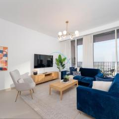 Harbour-View 3BR with Assistant Room, Just a Stones Throw from Marine Transportation, Harbour Gate Tower 1, Creek Harbour by Deluxe Holiday Homes