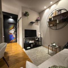 Luxury Art & Chromotherapy Apt-Hospital District3