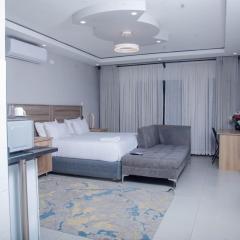 Palm Leaf – Hazeldene Kwekwe with pool - 2333