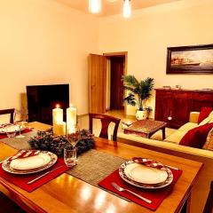 Vacanze Napoli Centrale - Appartamento di lusso 130 mq vicino alla Stazione Centrale e al Centro Storico -Luxury 130 sqm apartment near Central Station and Old Town