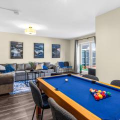 10 Beds l Driveway l 1GBWi-Fi l Pool Table