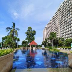 jomtien Beach Condo by Silvia