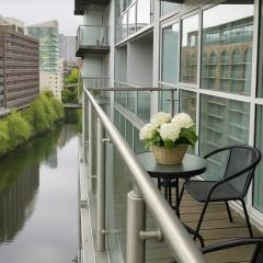 Lowry River Grandview Dual-Balcony Apartment