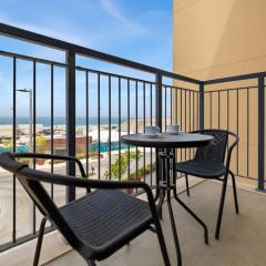 La Mer Le Pont 1 Bedroom Beachside Apartment