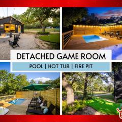Pool, Hot Tub, Fire Pit, Game Room, Mini Golf