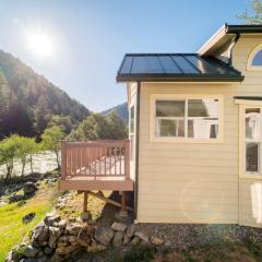 Charming Cottage Rental with Fabulous Views of the Trinity River in Northern California