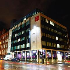 For Students Only Cozy Stays at Crosshall Street