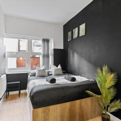 Central Spacious 1-Bedroom Flat