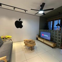 Chic Homestay with Mini Cafeteria at Gamuda Garden